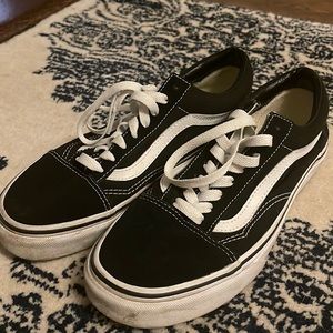 Black skater vans